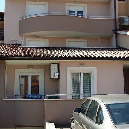 Twins Apartment Pula Bagian luar foto