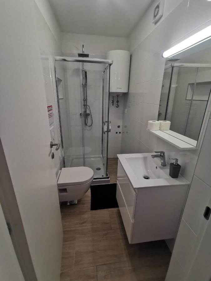 Twins Apartment Pula Bagian luar foto